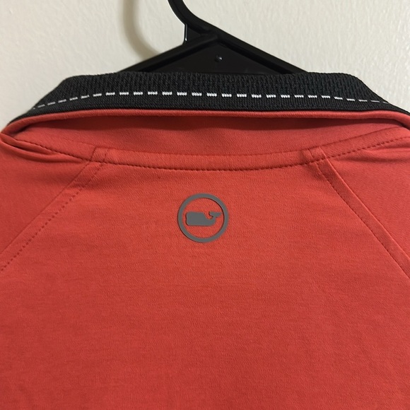 EUC Vineyard Vines Performance Athletic Quarter Zip Pullover Medium - Picture 5 of 6